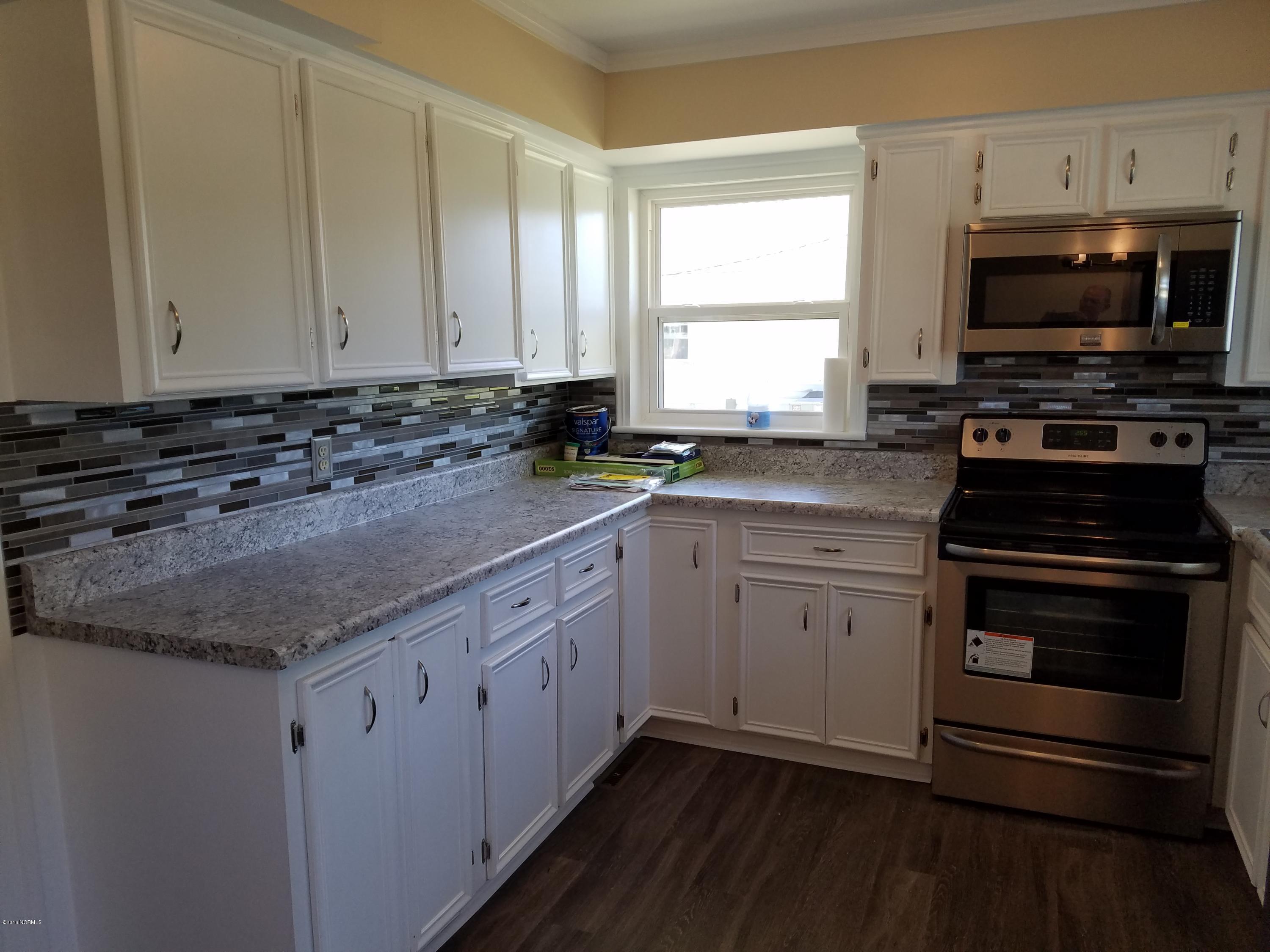 217 Neuse Road Kinston, NC 28501 - Photo 9 of 23 Kitchen