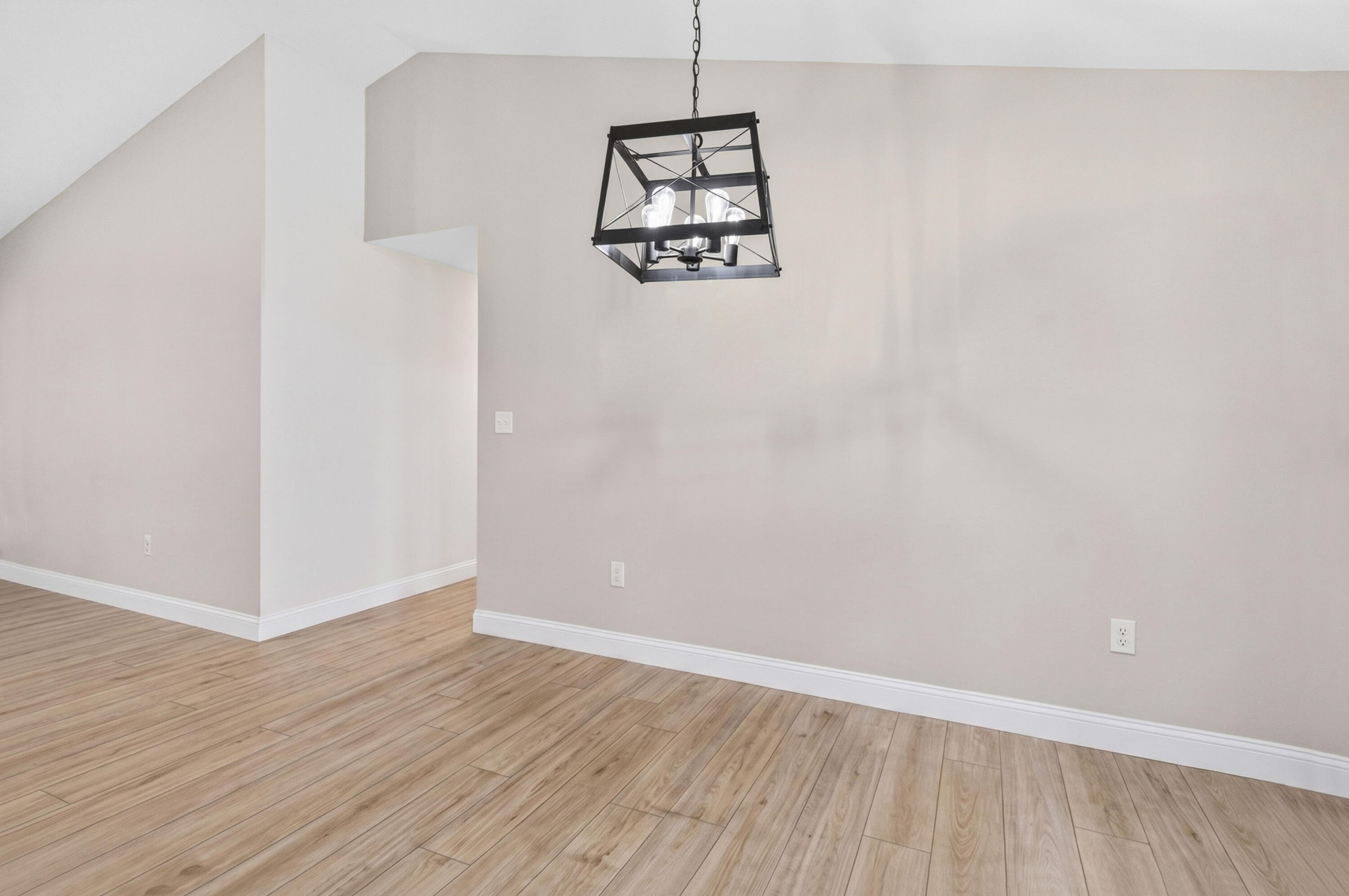 158 Strunk Road Corbin, KY 40701 - Photo 22 of 52 Dining Room Furniture Removal