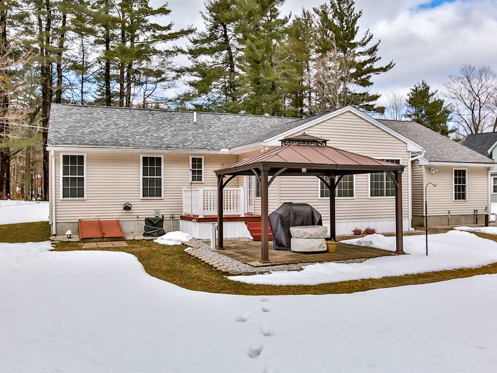 86 Intervale Road Wilton, NH 03086 - Photo 4 of 26