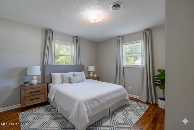 $137,900 | 300 East Valley Avenue, Holly Springs, MS 38635