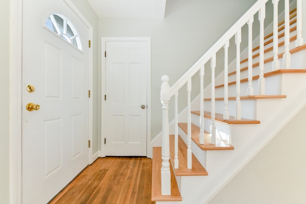10 Indian Road Holbrook, MA 02343 - Photo 4 of 26