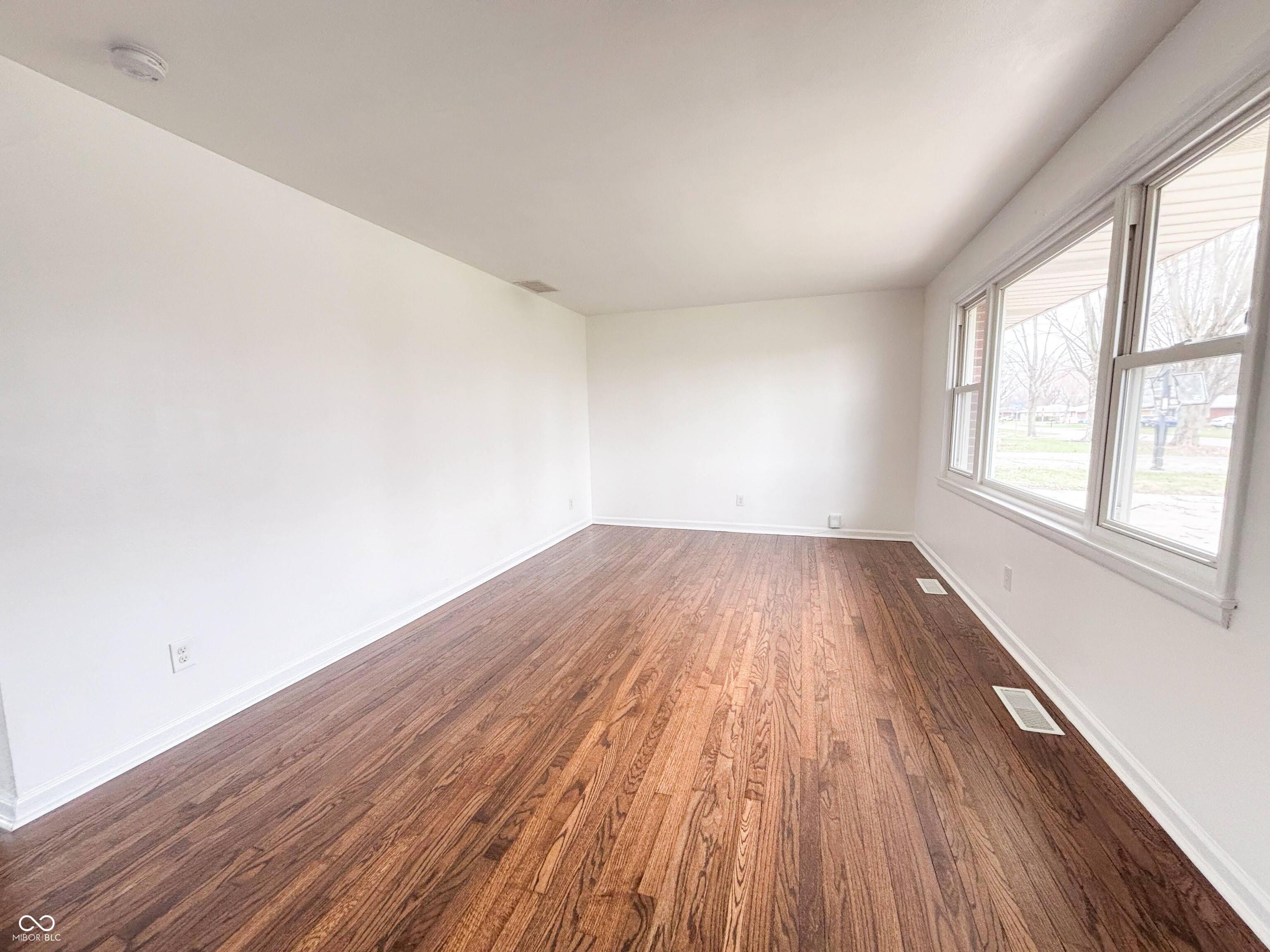 916 Slack Drive Anderson, IN 46013 - Photo 5 of 23