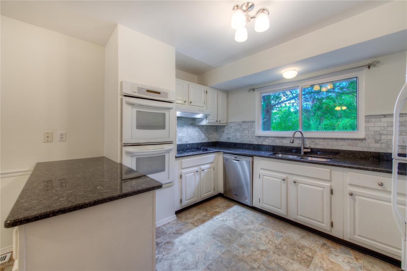 1175 Still House Creek Road Chesterfield, MO 63017 - Photo 6 of 21 Gallery Image 6