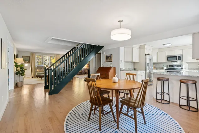 $849,000 | 15 Susan Lane, Falmouth, ME 04105