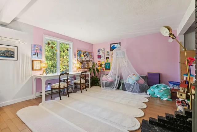 $849,000 | 15 Susan Lane, Falmouth, ME 04105