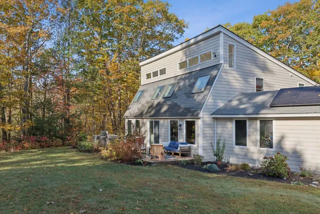 $849,000 | 15 Susan Lane, Falmouth, ME 04105