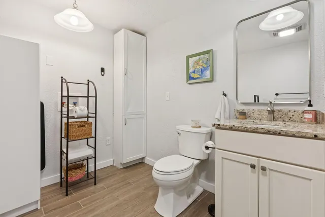 $849,000 | 15 Susan Lane, Falmouth, ME 04105