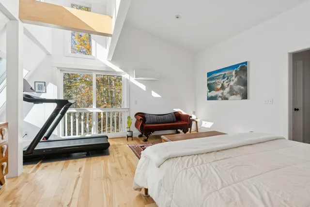 $849,000 | 15 Susan Lane, Falmouth, ME 04105