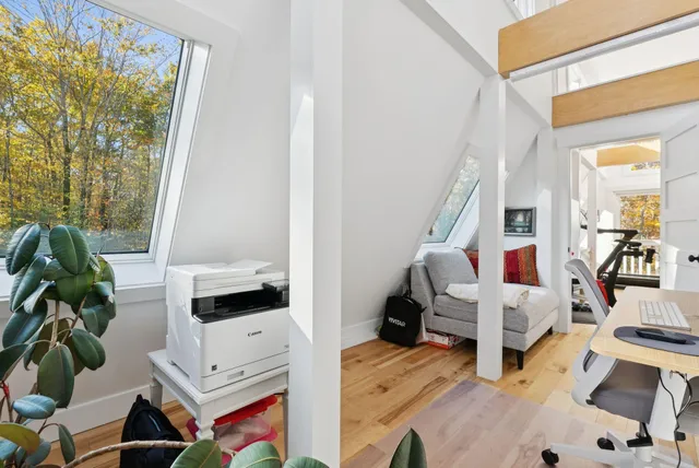 $849,000 | 15 Susan Lane, Falmouth, ME 04105