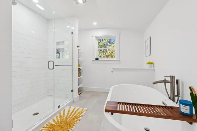 $849,000 | 15 Susan Lane, Falmouth, ME 04105