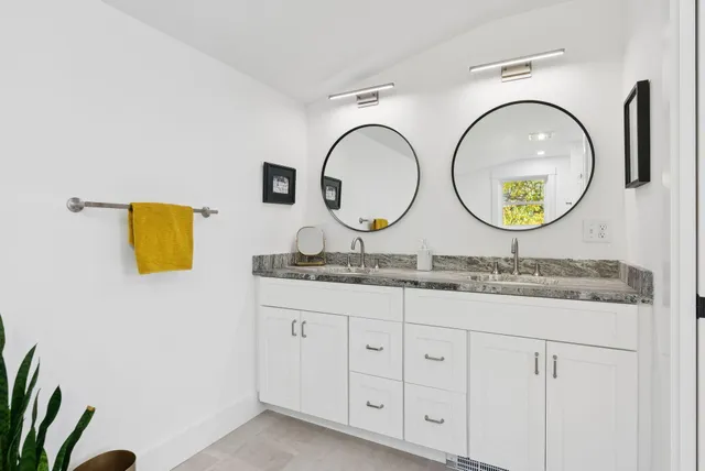 $849,000 | 15 Susan Lane, Falmouth, ME 04105