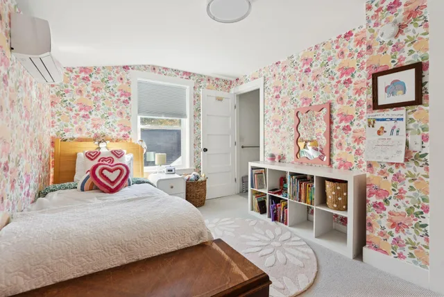 $849,000 | 15 Susan Lane, Falmouth, ME 04105