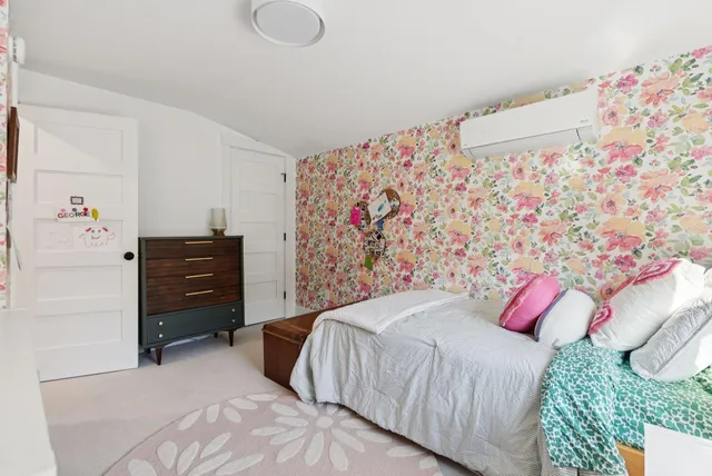 $849,000 | 15 Susan Lane, Falmouth, ME 04105