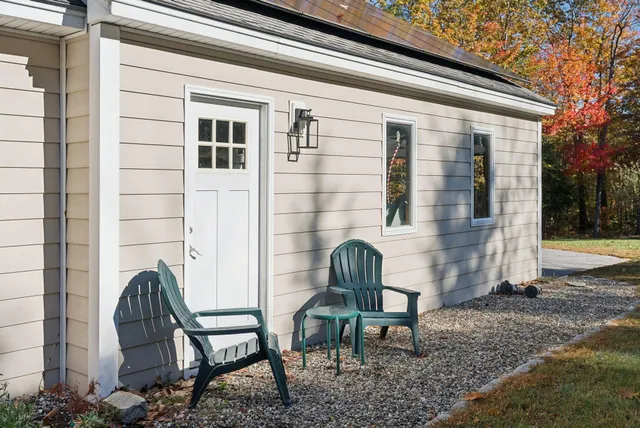 $849,000 | 15 Susan Lane, Falmouth, ME 04105