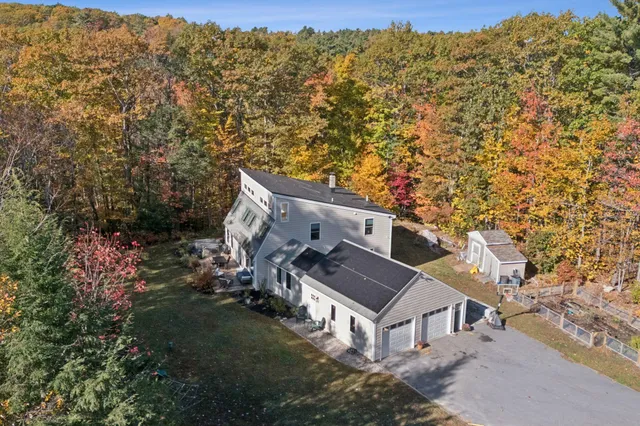 $849,000 | 15 Susan Lane, Falmouth, ME 04105