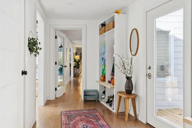 $849,000 | 15 Susan Lane, Falmouth, ME 04105