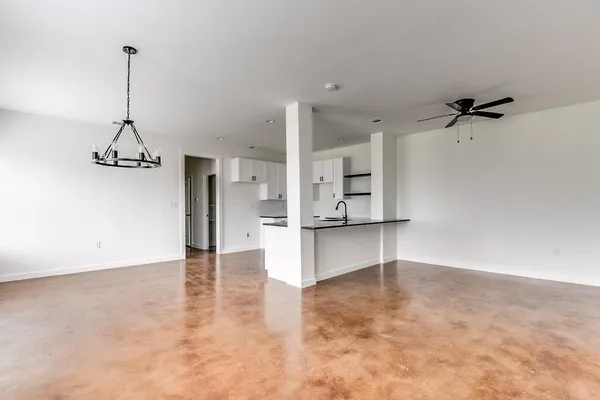 $1,750 | 1020 Burnett Boulevard, Unit B, Alvarado, TX 76009