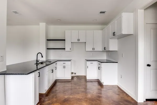 $1,750 | 1020 Burnett Boulevard, Unit B, Alvarado, TX 76009