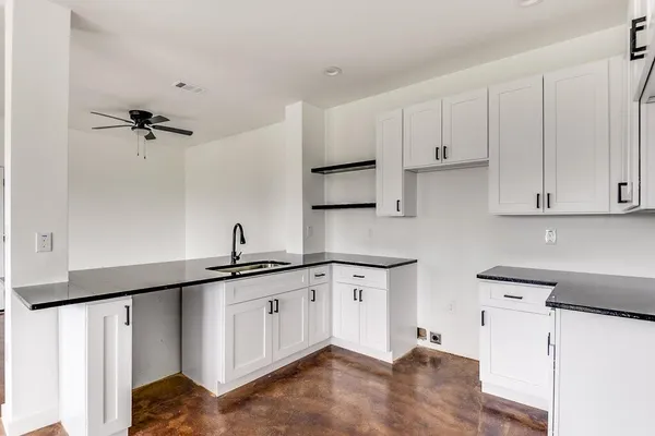 $1,750 | 1020 Burnett Boulevard, Unit B, Alvarado, TX 76009