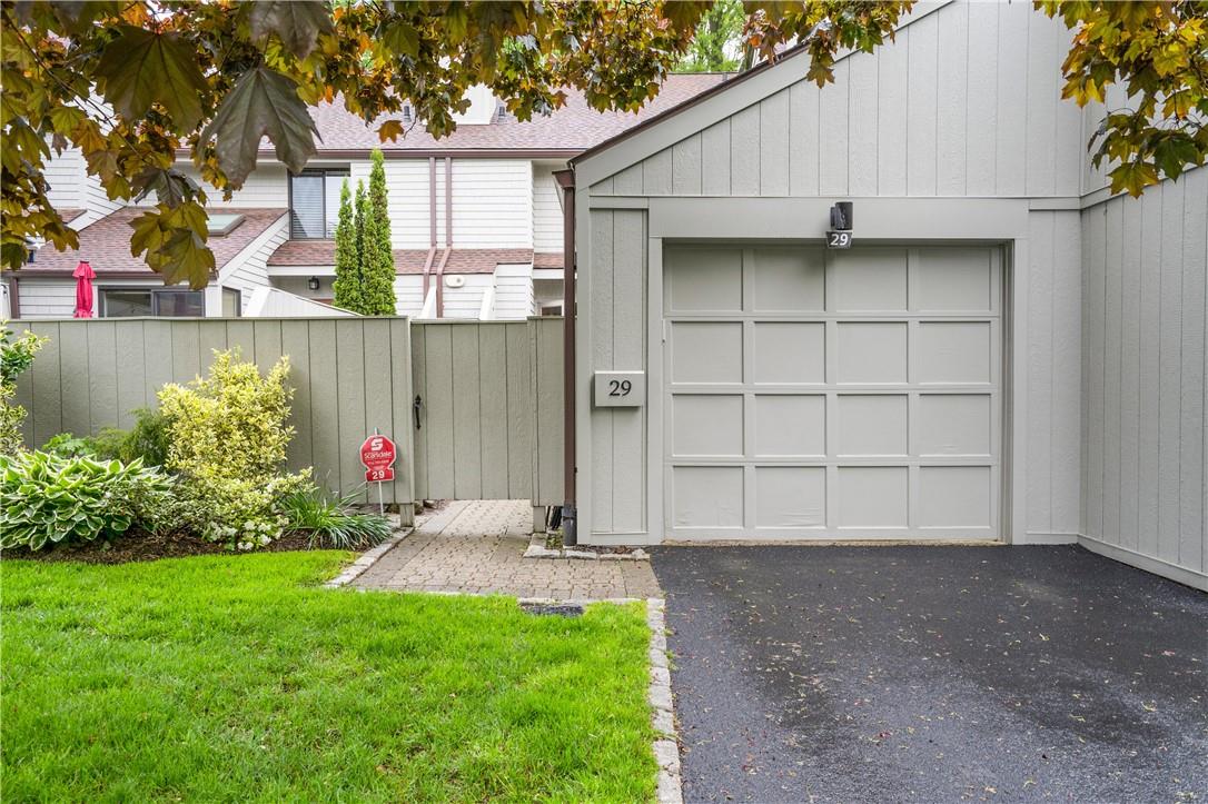 Entrance of 29 Pine Ridge Road