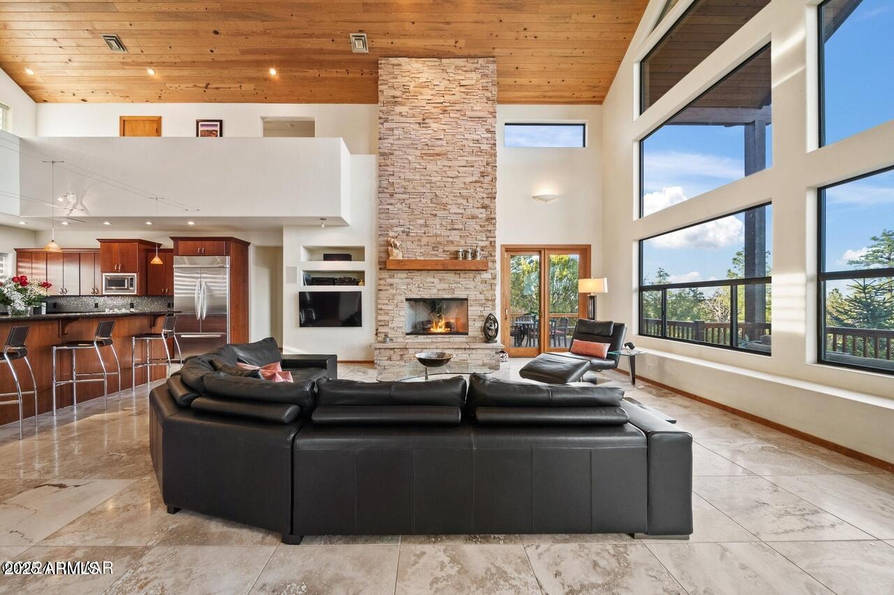 3180 Snowberry Loop Show Low, AZ 85901 - Photo 11 of 101 Greatroom