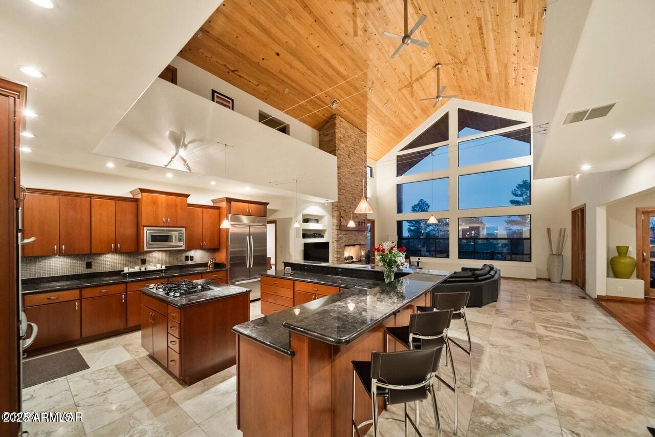 3180 Snowberry Loop Show Low, AZ 85901 - Photo 49 of 101 a kitchen with lots of counter top space
