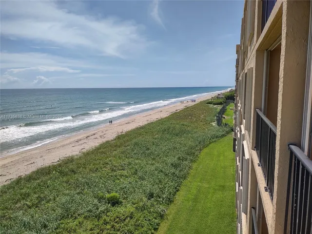 a view of an ocean view