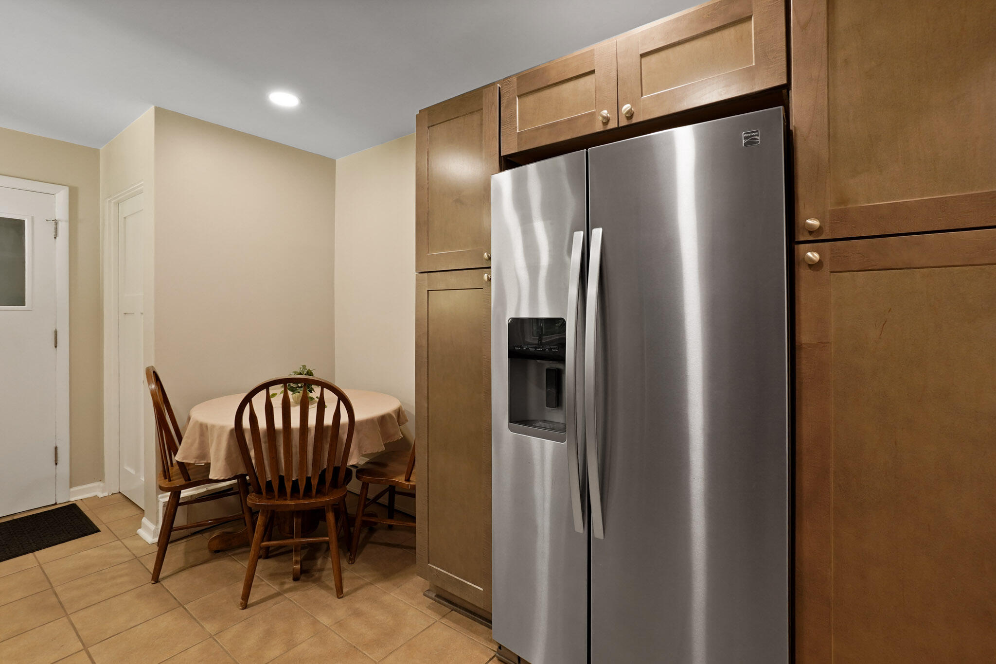 744 South Court Street Crown Point, IN 46307 - Photo 11 of 31 2048x1366