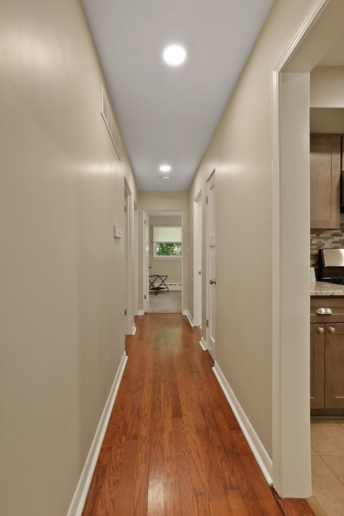 744 South Court Street Crown Point, IN 46307 - Photo 14 of 31 1333x2000