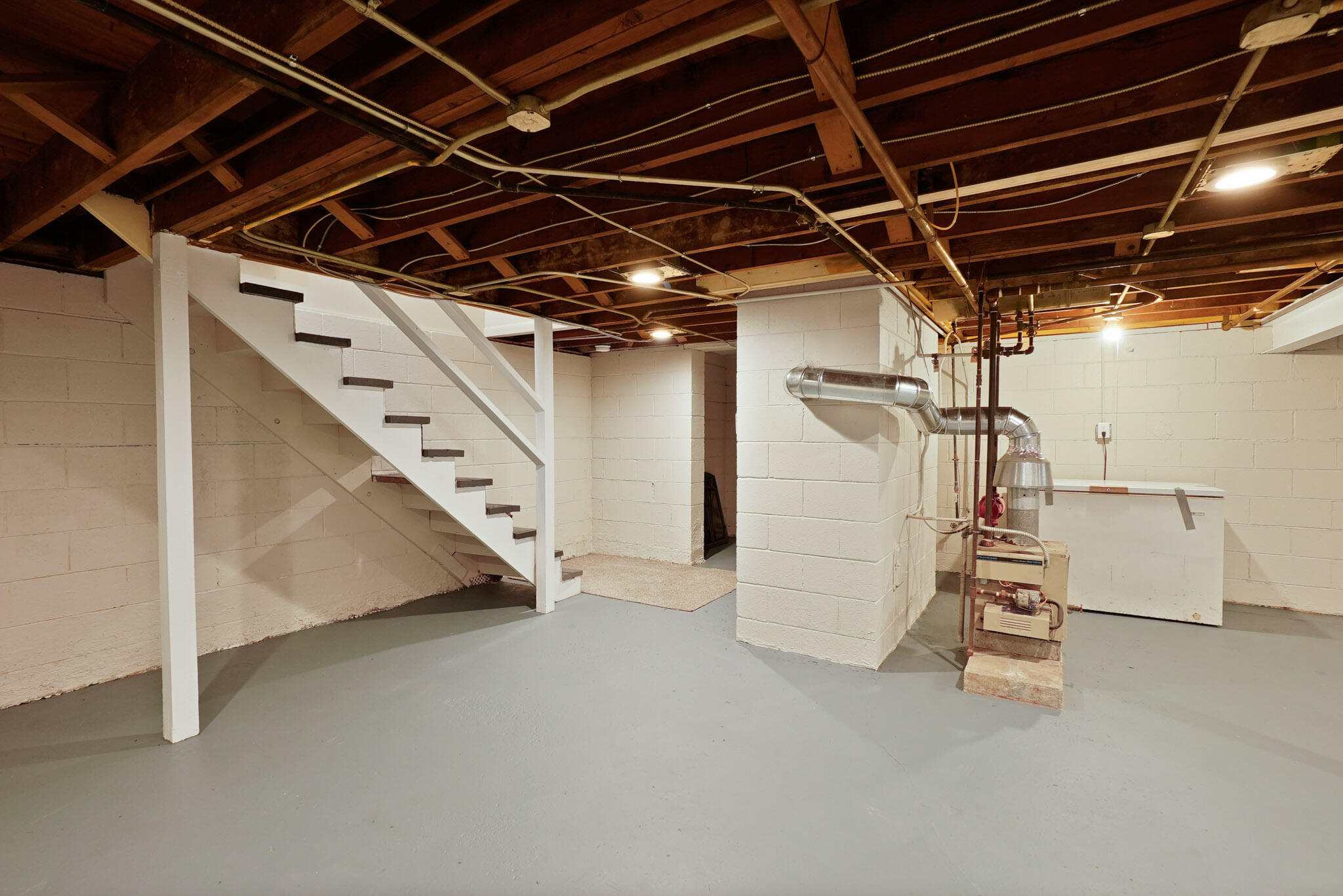 744 South Court Street Crown Point, IN 46307 - Photo 22 of 31 2048x1367