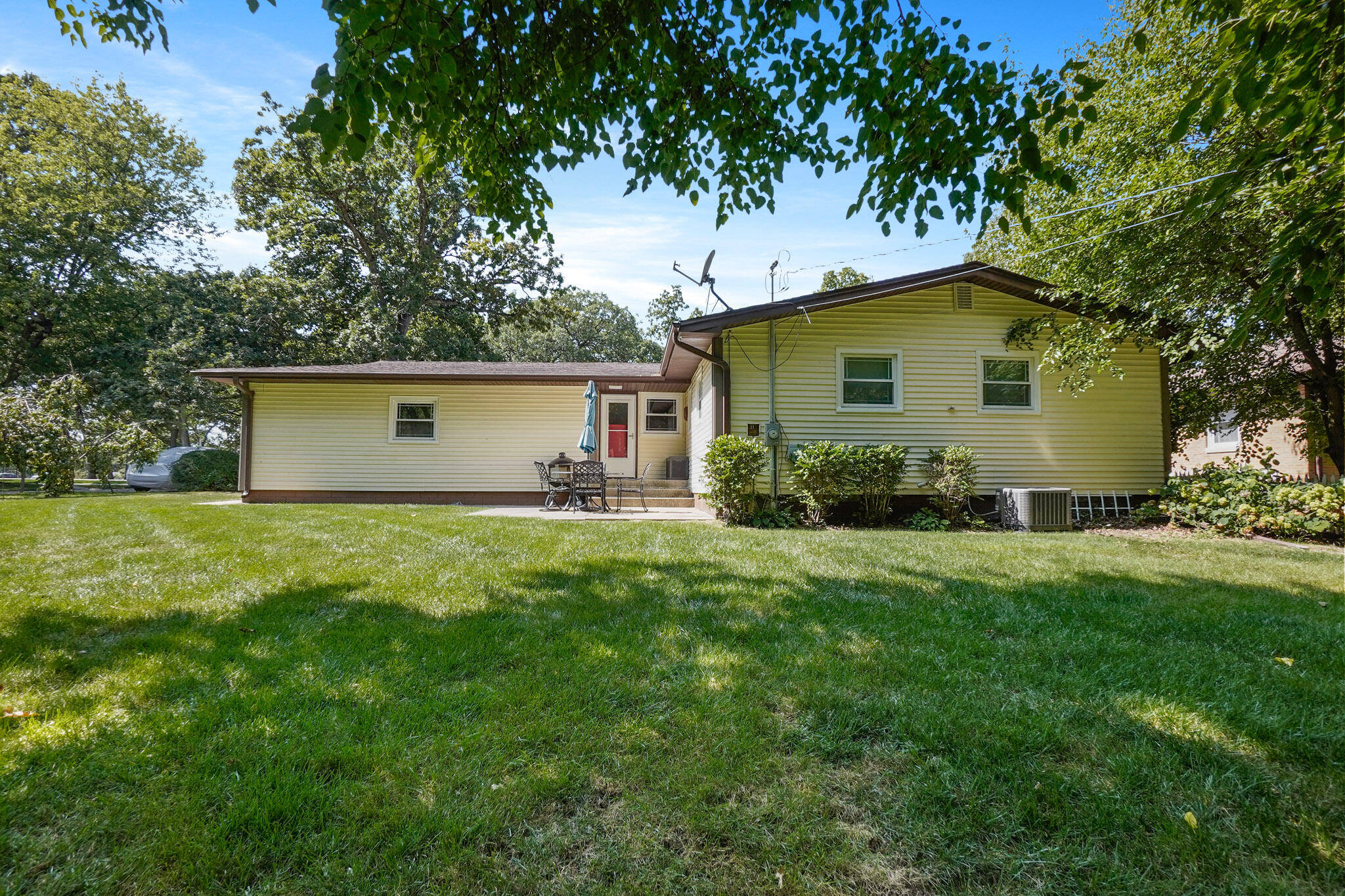 744 South Court Street Crown Point, IN 46307 - Photo 31 of 31 2048x1365