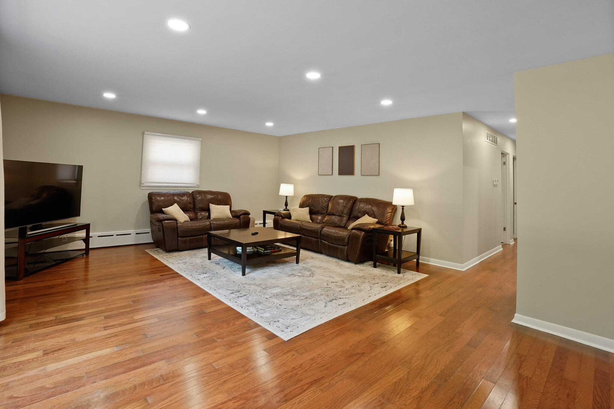 744 South Court Street Crown Point, IN 46307 - Photo 7 of 31 2048x1365