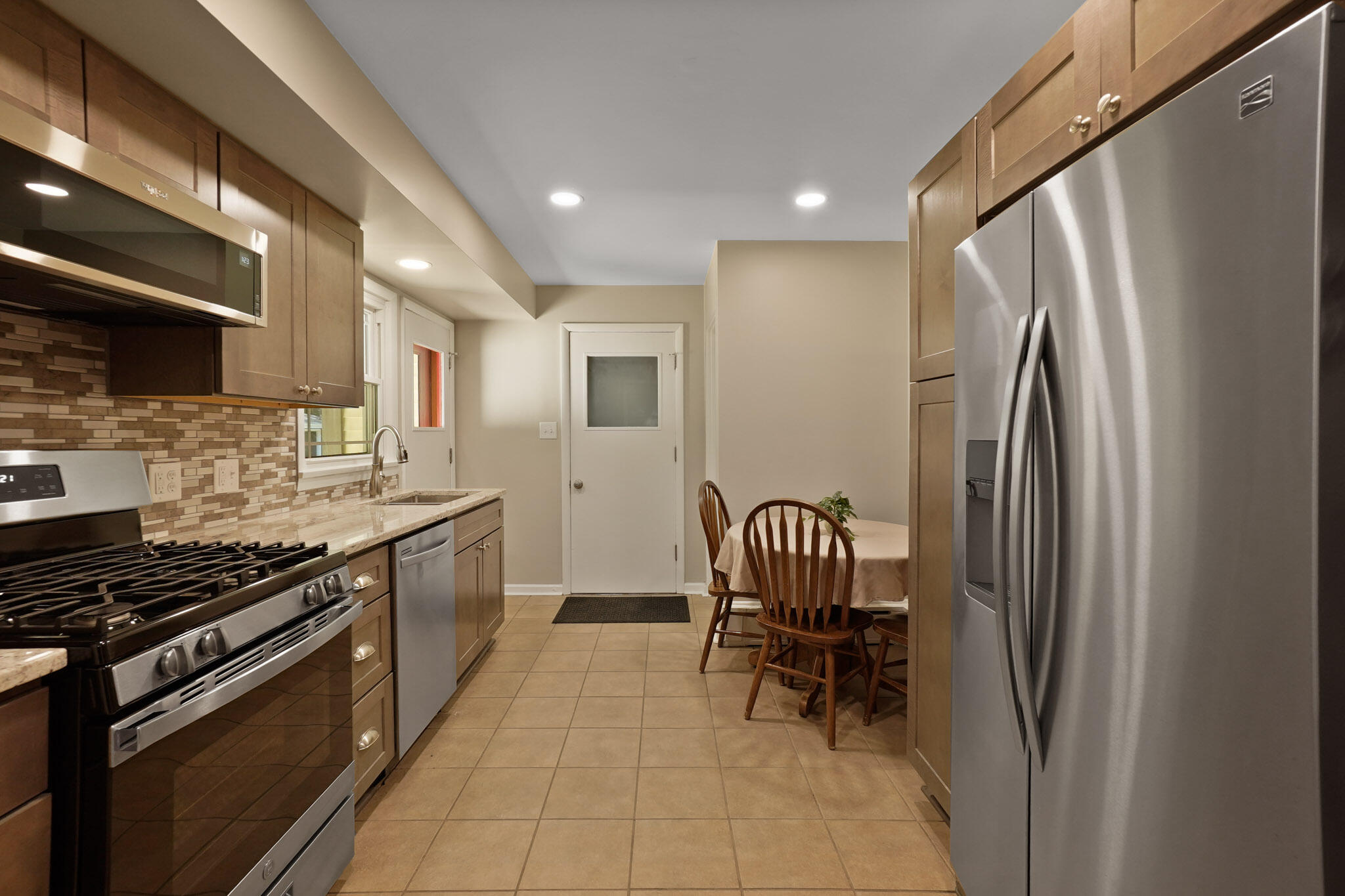 744 South Court Street Crown Point, IN 46307 - Photo 10 of 31 2048x1365