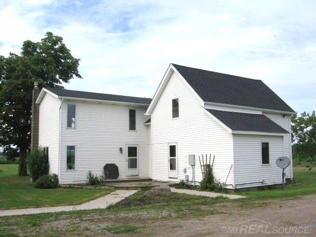 6376 Cribbins Road Croswell, MI 48422 - Photo 4 of 35 31300663-3.JPG