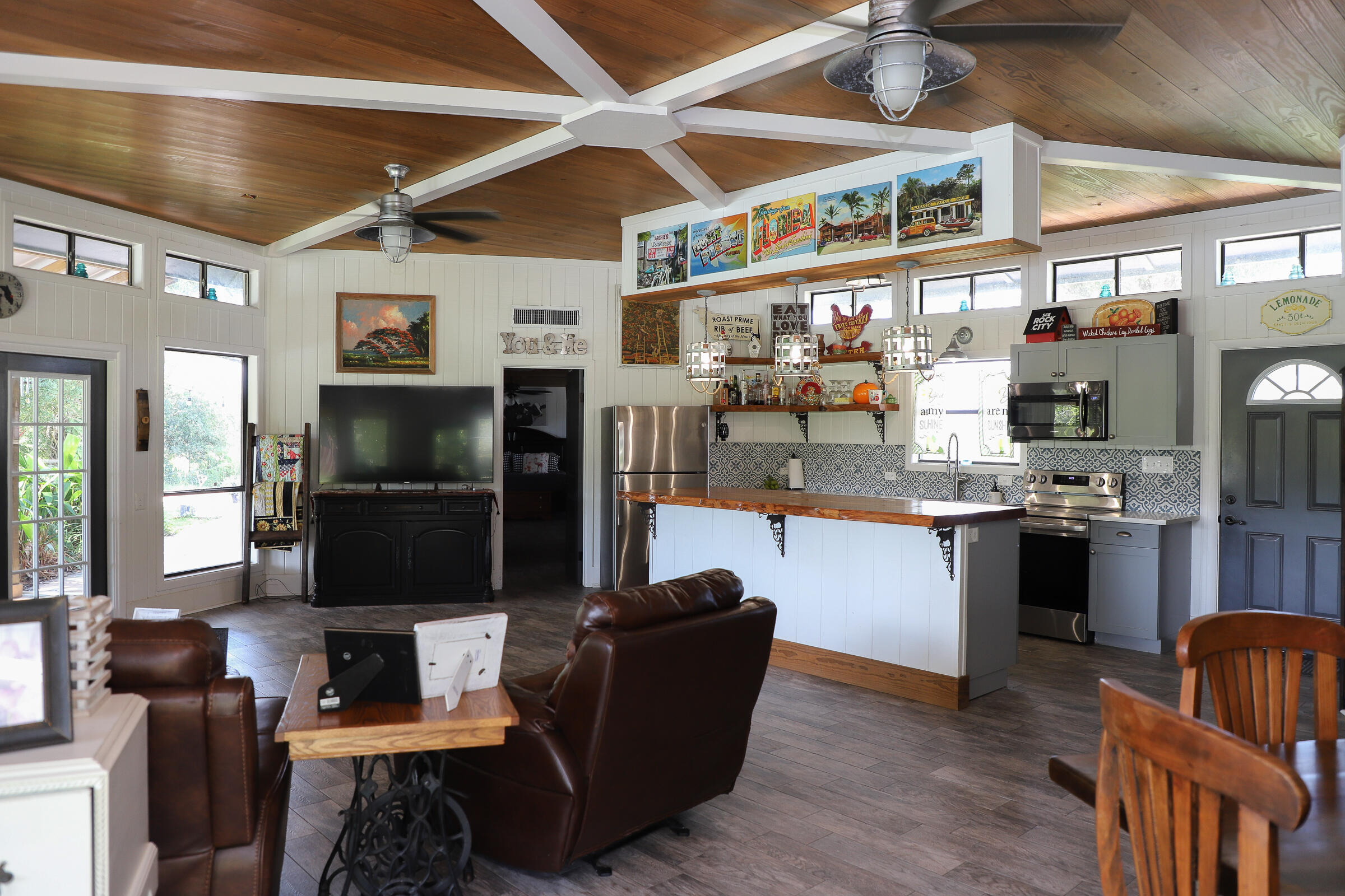3661 Seminole Road Fort Pierce, FL 34951 - Photo 4 of 19 IMG_5777