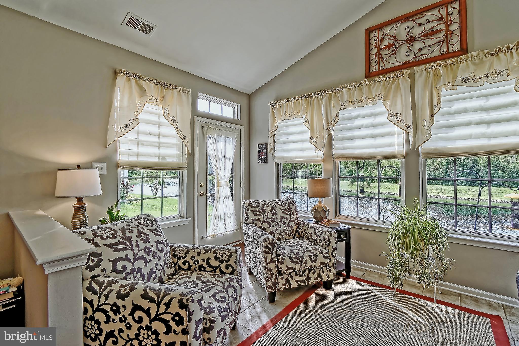 124 Somerfield Road Swedesboro, NJ 08085 - Photo 5 of 37 Sitting Area with Panoramic Water Views
