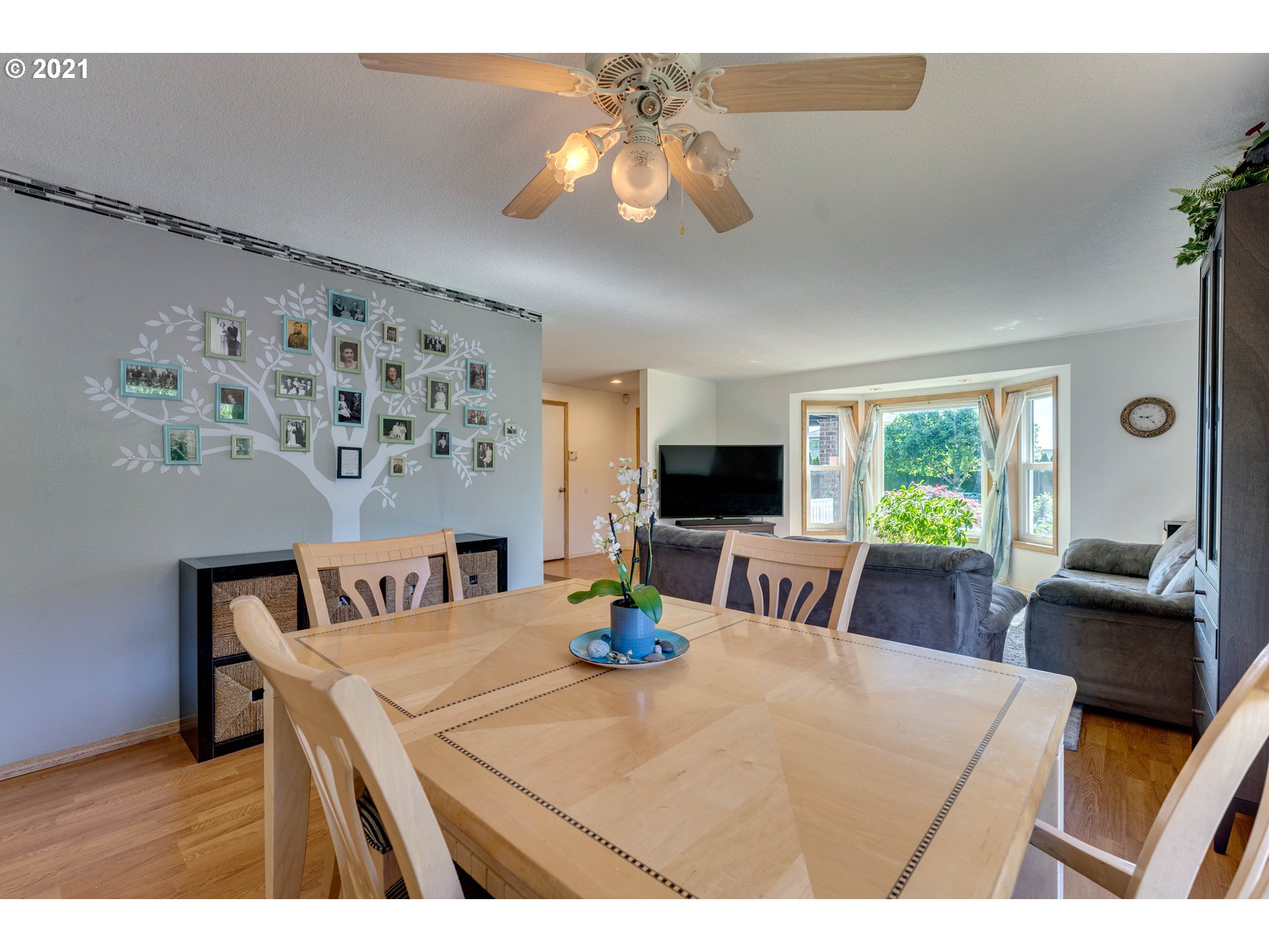 2247 Northwest Cascade Street Camas, WA 98607 - Photo 11 of 32 Gallery Image 11