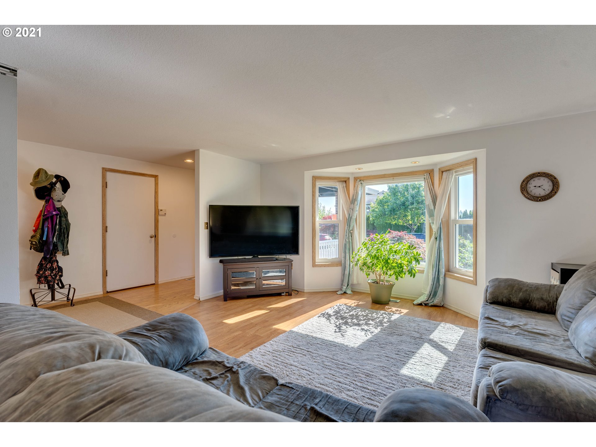 2247 Northwest Cascade Street Camas, WA 98607 - Photo 8 of 32 Gallery Image 8