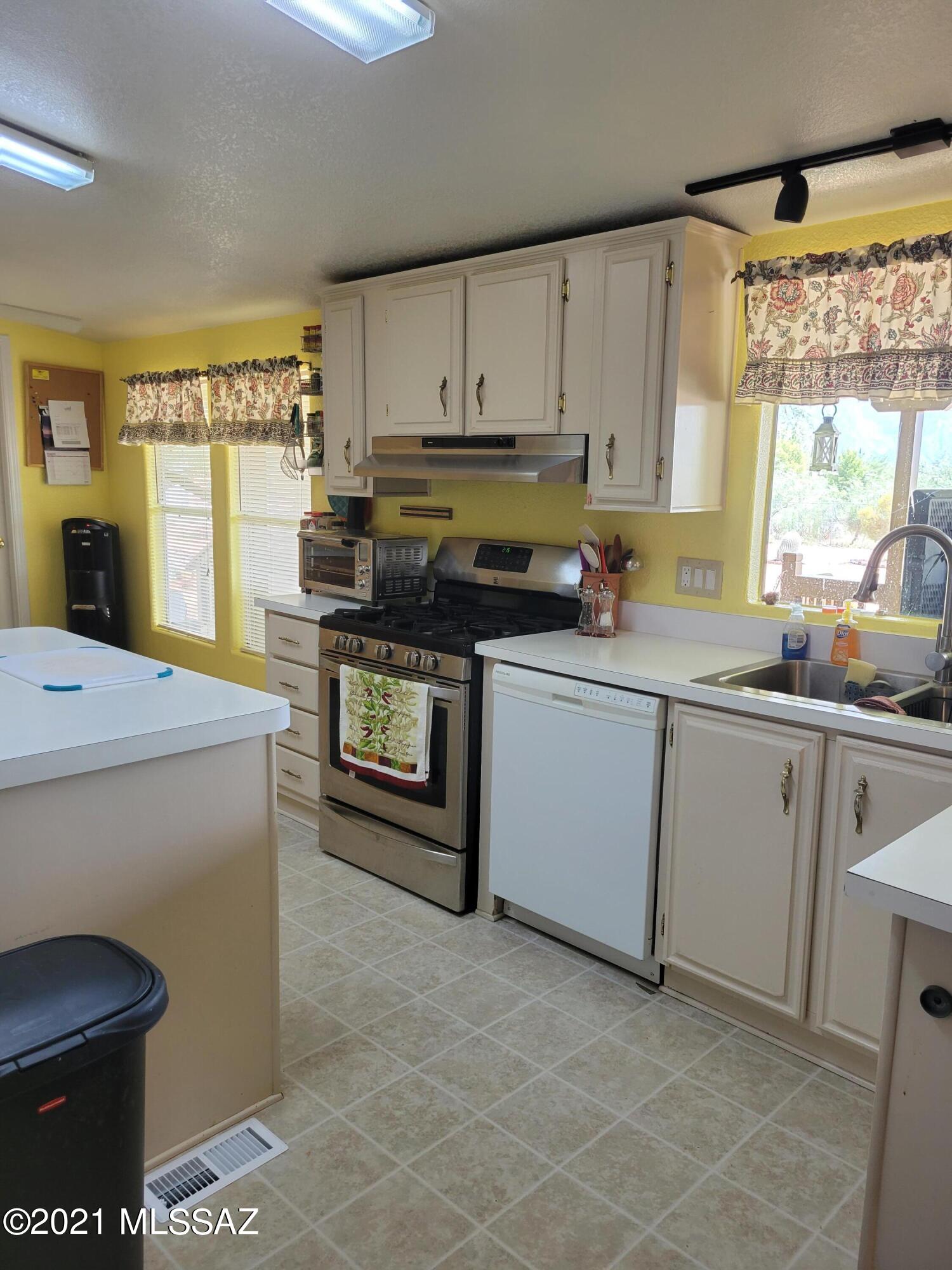 16211 North Silverthorn Road Tucson, AZ 85739 - Photo 20 of 36 Gallery Image 20