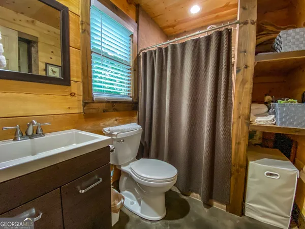 $399,900 | 513 Coleman Heights Lane, Rabun Gap, GA 30568