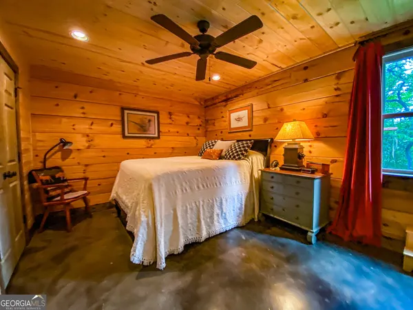 $399,900 | 513 Coleman Heights Lane, Rabun Gap, GA 30568