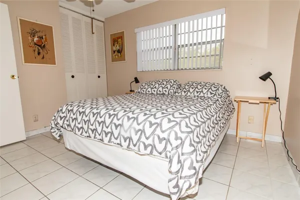 $2,500 | 5003 Northwest 35th Street, Unit 503, Lauderdale Lakes, FL 33319