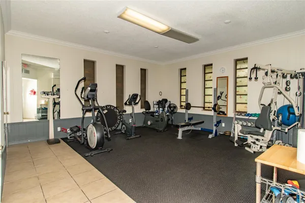 $2,500 | 5003 Northwest 35th Street, Unit 503, Lauderdale Lakes, FL 33319