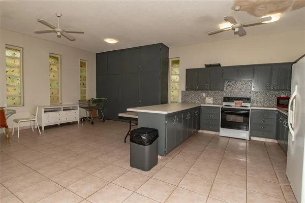 $2,500 | 5003 Northwest 35th Street, Unit 503, Lauderdale Lakes, FL 33319