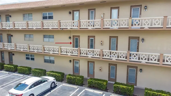 $2,500 | 5003 Northwest 35th Street, Unit 503, Lauderdale Lakes, FL 33319
