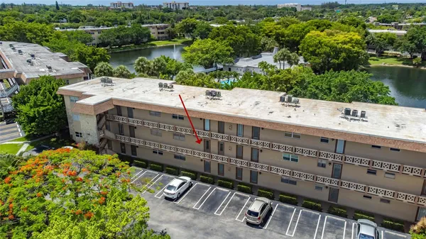 $2,500 | 5003 Northwest 35th Street, Unit 503, Lauderdale Lakes, FL 33319