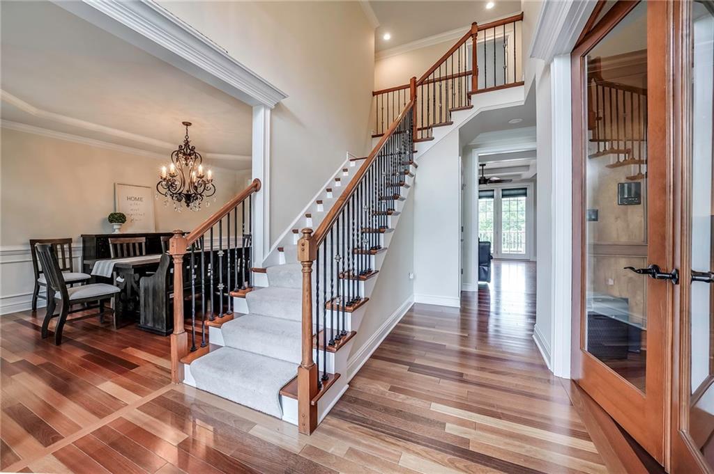 2129 John's Ridge Road Coraopolis, PA 15108 - Photo 2 of 25 Gallery Image 2