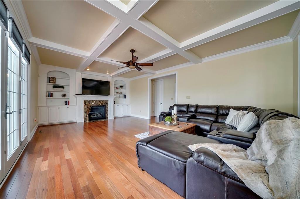 2129 John's Ridge Road Coraopolis, PA 15108 - Photo 6 of 25 Gallery Image 6