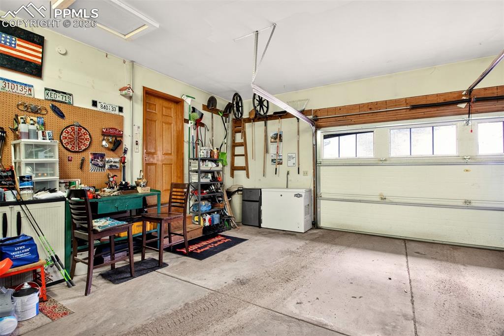 1445 Sutherland Creek Road Manitou Springs, CO 80829 - Photo 37 of 43 a view of a room with gym equipment