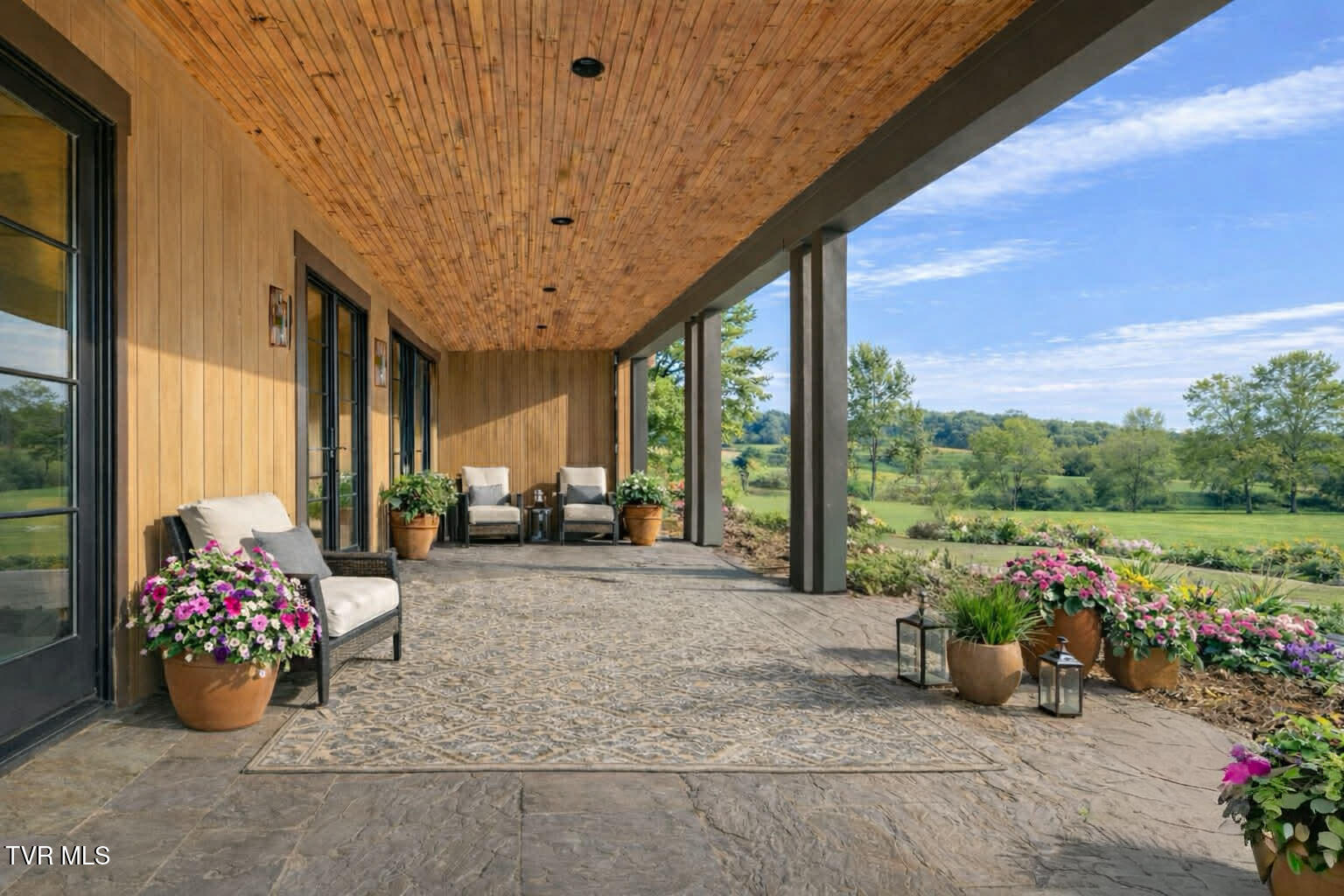 18213 Old Jonesboro Road Bristol, VA 24202 - Photo 16 of 75 Old Jboro Interior Staging * Gunit-2